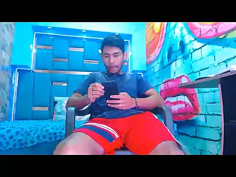 Snapshot of warmNoah chatting on February 23, 2026, 7:55 pm warmNoah online show from February 23, 2026, 7:55 pm