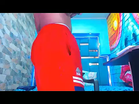 Snapshot of warmNoah chatting on February 24, 2026, 7:56 pm warmNoah online show from February 24, 2026, 7:56 pm