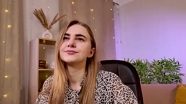 Erica Grace online show from February 16, 2026, 6:09 am