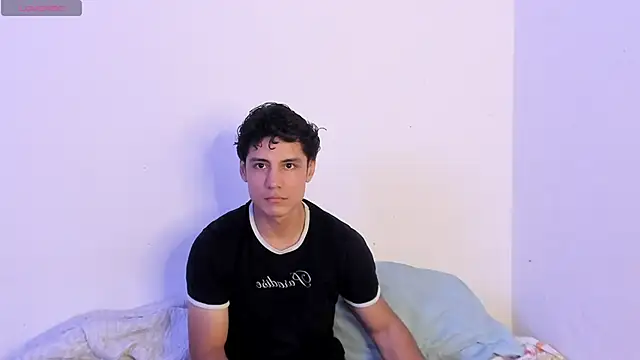 Snapshot of hans_andres17 chatting on February 10, 2026, 12:15 am hans andres17 online show from February 10, 2026, 12:15 am