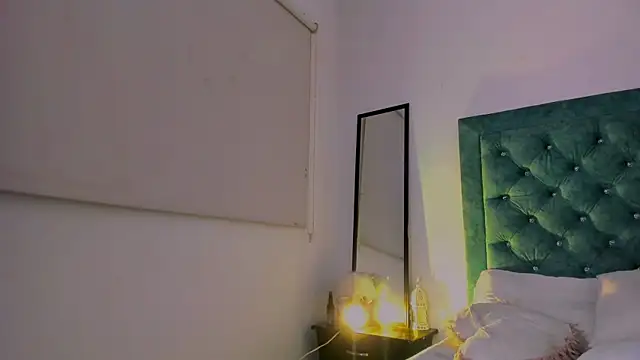 Snapshot of LatinoDark chatting on February 28, 2026, 4:02 am LatinoDark online show from February 28, 2026, 4:02 am