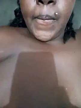 jhessycam5 online show from April 15, 2026, 12:12 pm