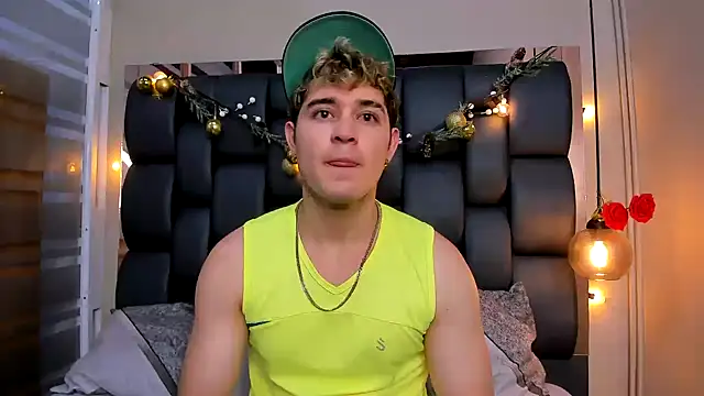 rayan linxx online show from April 10, 2026, 8:13 pm