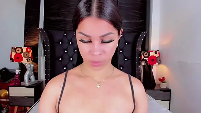 Makeyla Fox  online show from February 28, 2026, 12:39 pm