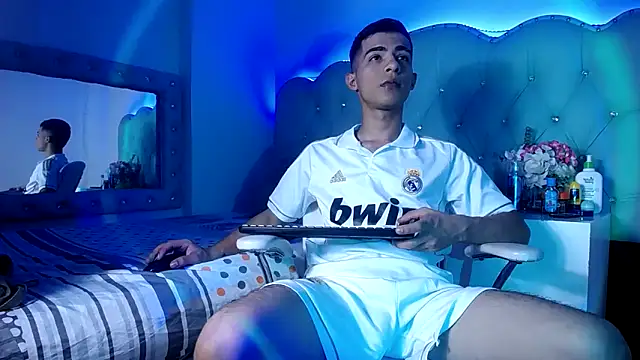 Apolo Richards online show from March 17, 2026, 7:39 pm