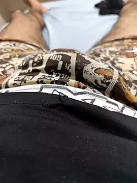 Snapshot of MOREN044 chatting on March 21, 2026, 4:17 am MOREN044 online show from March 21, 2026, 4:17 am