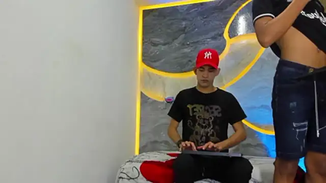 couplehot sex  online show from February 26, 2026, 4:00 am