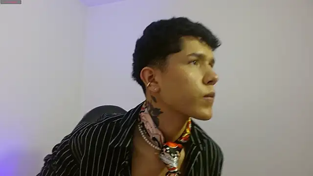 estefan tay online show from February 16, 2026, 3:24 am