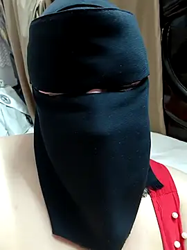 Warda Egy online show from April 13, 2026, 8:47 pm