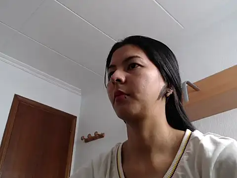 Snapshot of ZeforAitanna chatting on February 19, 2026, 11:17 am ZeforAitanna online show from February 19, 2026, 11:17 am