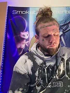 Snapshot of Smokebluntafterblunt chatting on February 10, 2026, 3:27 pm Smokebluntafterblunt online show from February 10, 2026, 3:27 pm