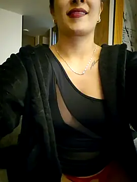 Paola andrade online show from February 14, 2026, 3:03 am