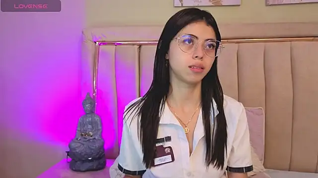 Snapshot of Mia_Naive chatting on May 9, 2026, 11:26 am Mia Naive online show from May 9, 2026, 11:26 am