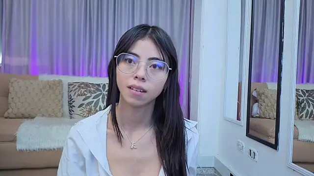 Snapshot of Mia_Naive chatting on May 27, 2026, 12:02 pm Mia Naive online show from May 27, 2026, 12:02 pm
