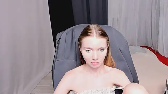 Snapshot of lada2k4 chatting on February 22, 2026, 5:44 pm lada2k4 online show from February 22, 2026, 5:44 pm