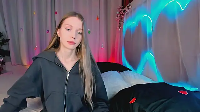 lada2k4 online show from April 6, 2026, 6:03 am