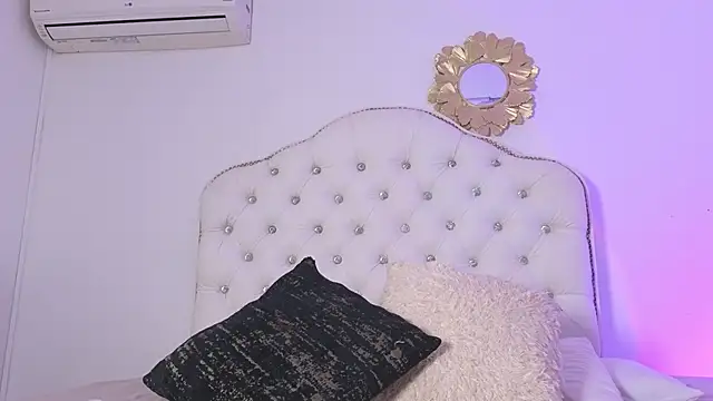 Axarasss  online show from April 8, 2026, 1:22 pm