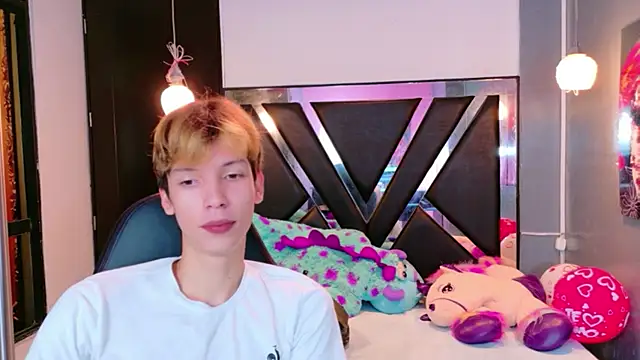 Liam Green1 online show from February 15, 2026, 12:58 pm