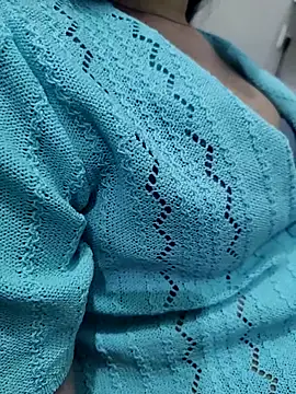 unicornbabe23 online show from February 6, 2026, 8:34 pm