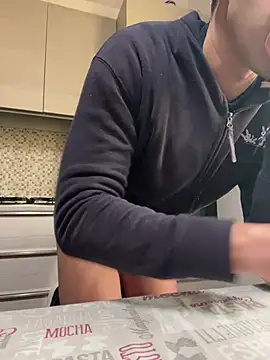 porcotuscany88 online show from March 4, 2026, 3:07 pm