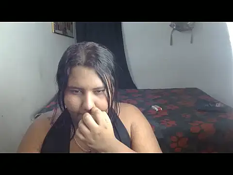 Snapshot of naomyandpablot chatting on April 22, 2026, 4:37 am naomyandpablot online show from April 22, 2026, 4:37 am