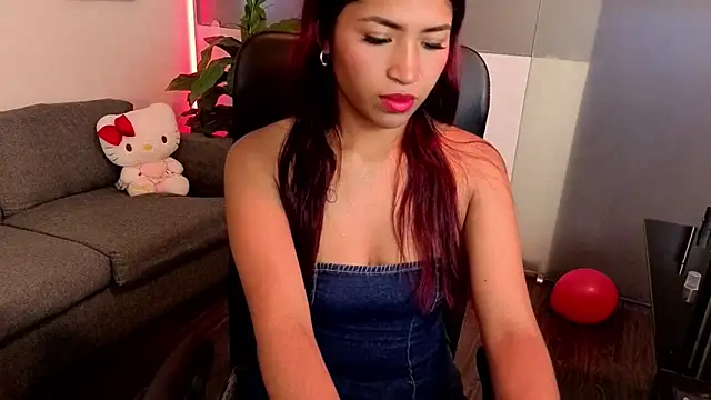 Snapshot of ChloeLombardi_ chatting on February 16, 2026, 9:00 pm ChloeLombardi online show from February 16, 2026, 9:00 pm