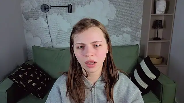 Snapshot of LesleySky chatting on February 22, 2026, 6:06 pm LesleySky online show from February 22, 2026, 6:06 pm