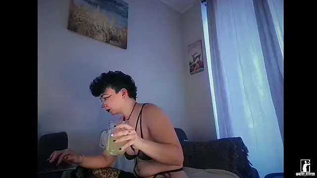 kittyfitty29 online show from March 4, 2026, 6:58 pm