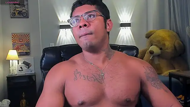 Snapshot of LEOHRDZ chatting on February 15, 2026, 11:34 pm LEOHRDZ online show from February 15, 2026, 11:34 pm