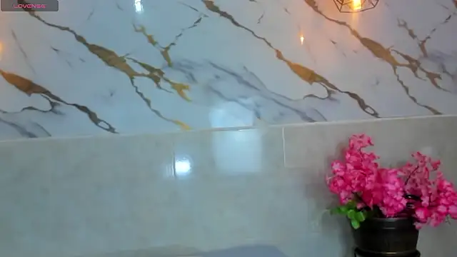 camiifox  online show from March 19, 2026, 7:51 pm