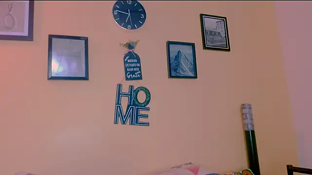 sexiempoderada18 online show from February 21, 2026, 1:23 pm