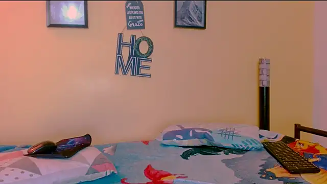 sexiempoderada18 online show from February 25, 2026, 1:21 pm