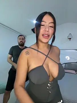 hotcouplexx1 online show from February 19, 2026, 7:43 pm