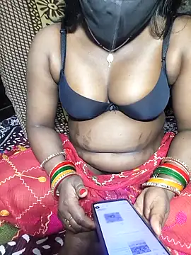 Snapshot of PRIYAGOYAL chatting on February 24, 2026, 6:17 pm PRIYAGOYAL online show from February 24, 2026, 6:17 pm