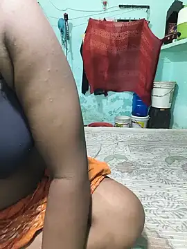Snapshot of PRIYAGOYAL chatting on July 17, 2026, 5:58 am PRIYAGOYAL online show from July 17, 2026, 5:58 am