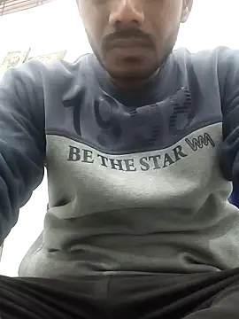 Snapshot of Daddyishere_19 chatting on February 9, 2026, 5:33 am Daddyishere 19 online show from February 9, 2026, 5:33 am