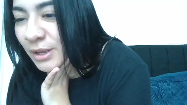 Agusgold22 online show from June 18, 2026, 3:16 pm
