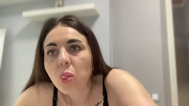 Darsy Rox online show from March 31, 2026, 6:03 am