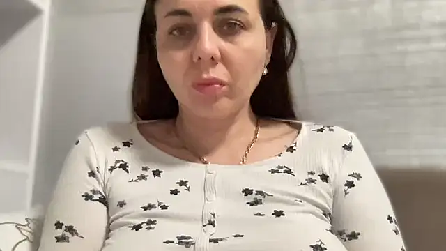Snapshot of Darsy_Rox chatting on May 14, 2026, 5:42 pm Darsy Rox online show from May 14, 2026, 5:42 pm