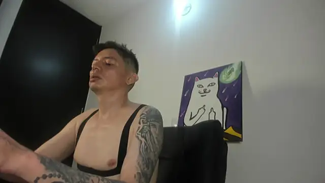 Snapshot of Thommas8a chatting on February 24, 2026, 4:21 am Thommas8a online show from February 24, 2026, 4:21 am