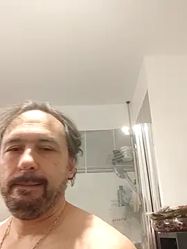 Snapshot of Luluberlu04 chatting on February 15, 2026, 2:19 am Luluberlu04 online show from February 15, 2026, 2:19 am