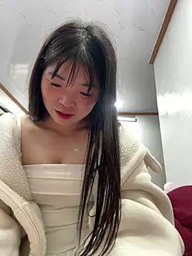 cuty lusy online show from March 9, 2026, 3:21 am