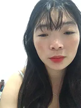 cuty lusy online show from May 12, 2026, 12:46 pm