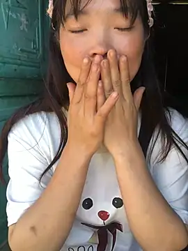 cuty lusy online show from May 14, 2026, 1:34 am