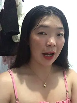 cuty lusy online show from June 12, 2026, 1:10 pm