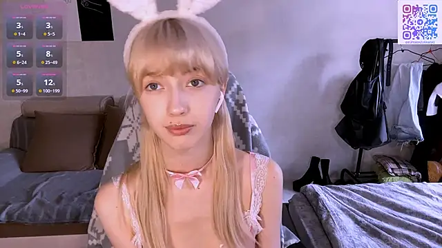 TaliCaan online show from April 12, 2026, 11:15 am