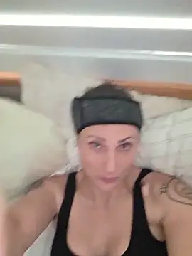SylviaSunday online show from June 14, 2026, 10:23 pm
