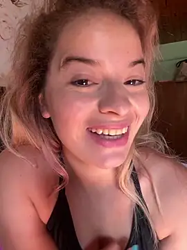 Snapshot of AriBeautiful chatting on March 4, 2026, 2:34 pm AriBeautiful online show from March 4, 2026, 2:34 pm