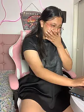 LilithRose  online show from February 25, 2026, 1:32 pm