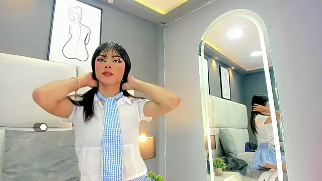 Snapshot of CuteMiaaa chatting on February 8, 2026, 9:18 pm CuteMiaaa online show from February 8, 2026, 9:18 pm